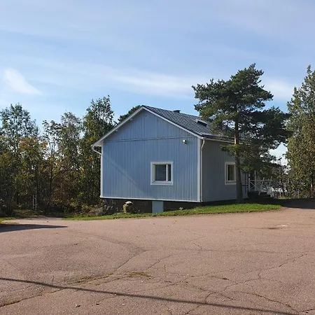 Vanha-merivartioasema Pihatalo Guest house Kotka