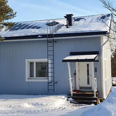 Vanha-merivartioasema Pihatalo