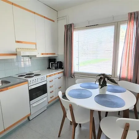 Vanha-merivartioasema Pihatalo 4* Котка