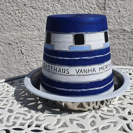 Гостевой дом Vanha-merivartioasema Pihatalo Котка