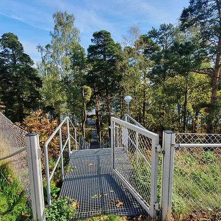 Guest house Vanha-merivartioasema Pihatalo