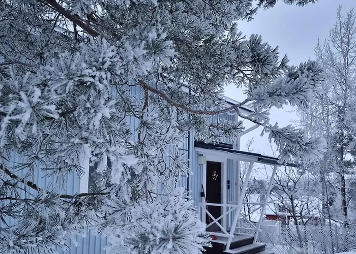 Vanha-merivartioasema Pihatalo קוטקה